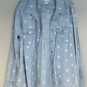 Light Blue Star Print Button-Up Shirt size large 100% cotton